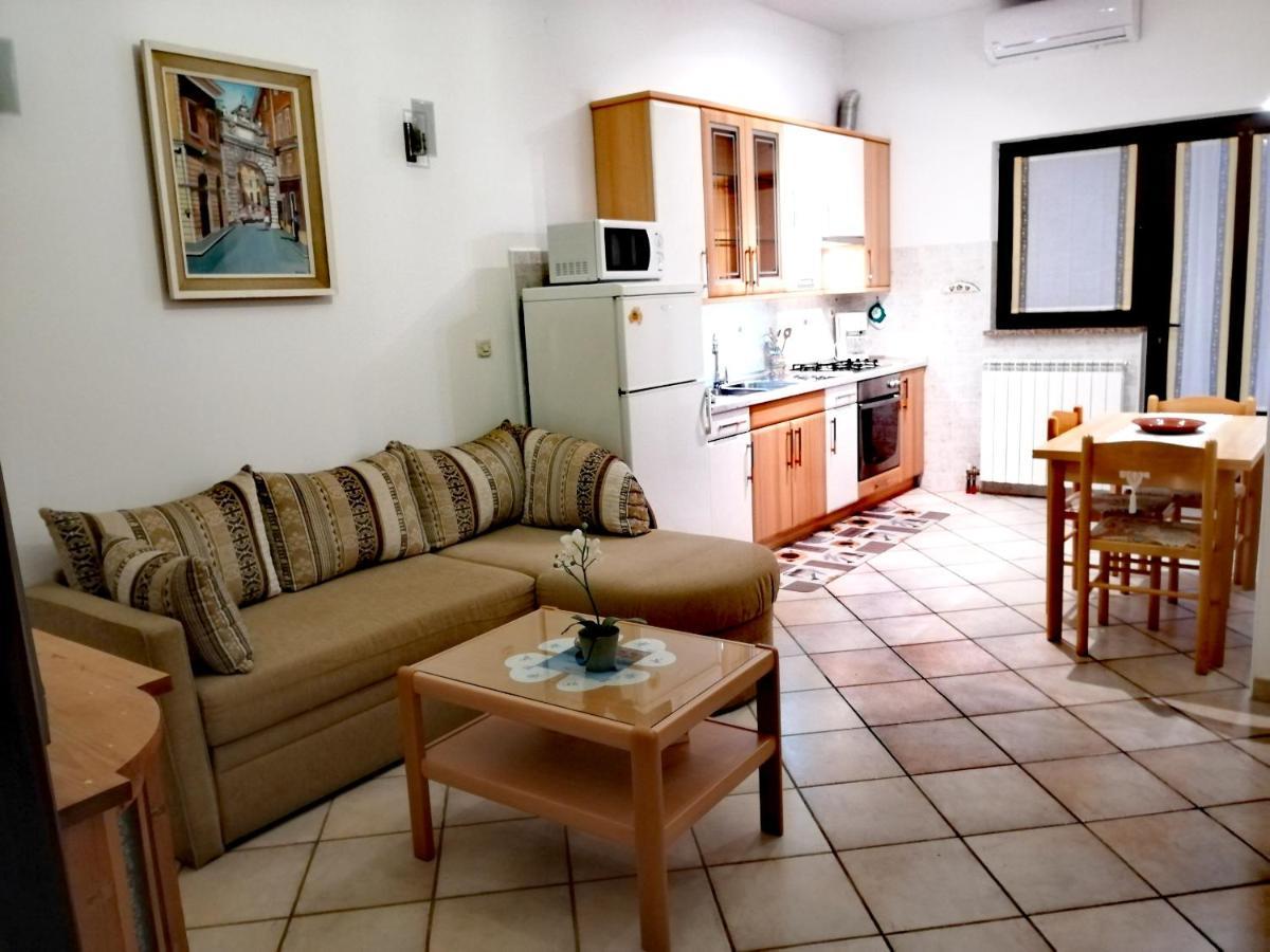 Room And Apartment Lea Rovinj Eksteriør bilde
