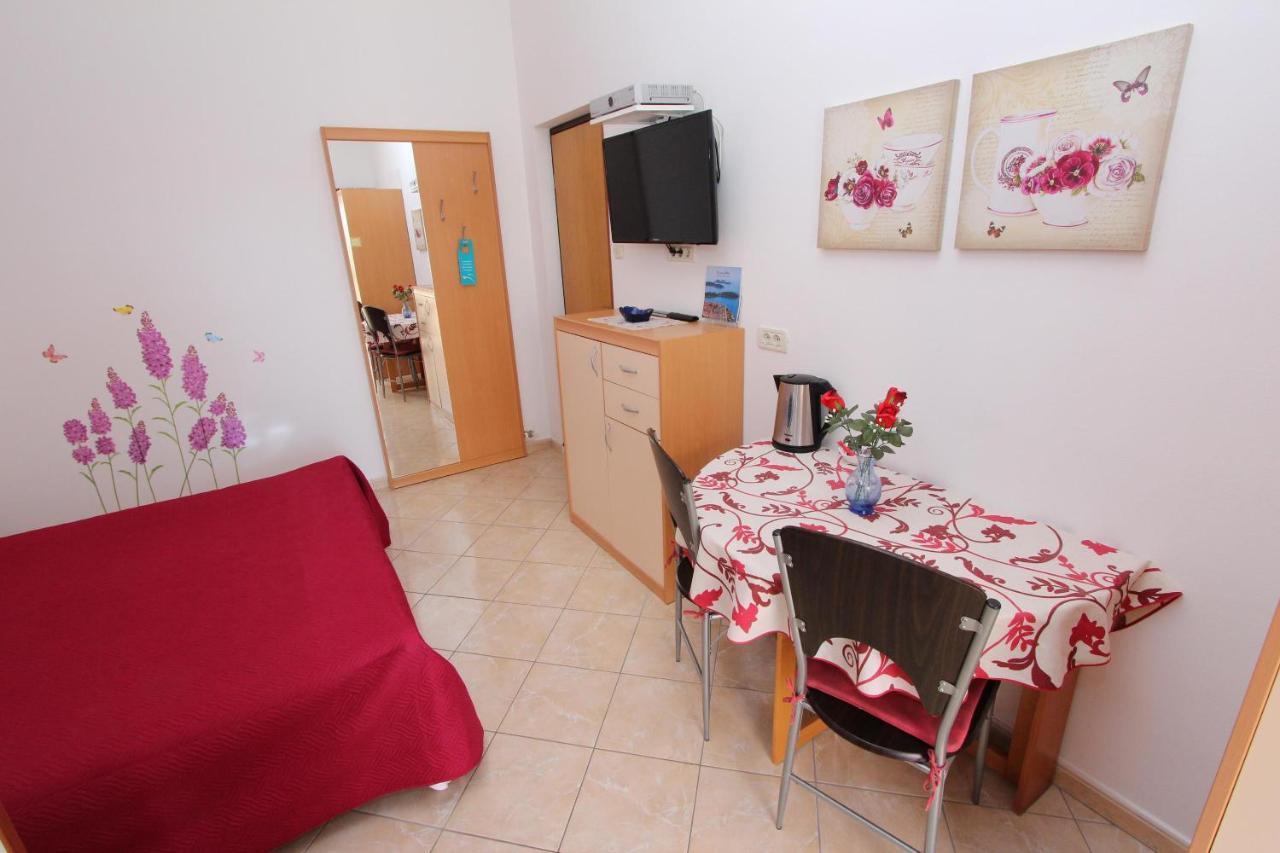 Room And Apartment Lea Rovinj Eksteriør bilde