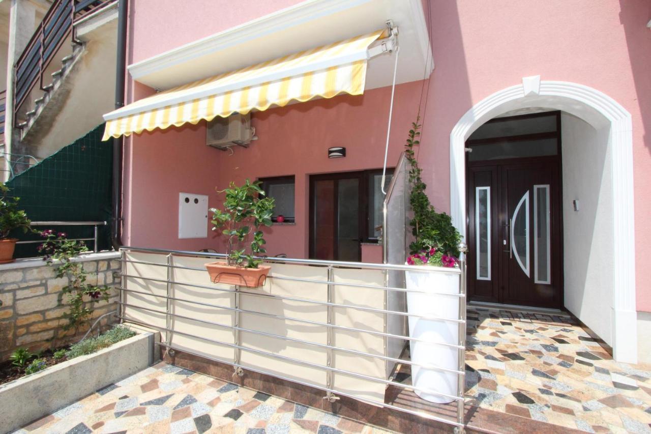 Room And Apartment Lea Rovinj Eksteriør bilde