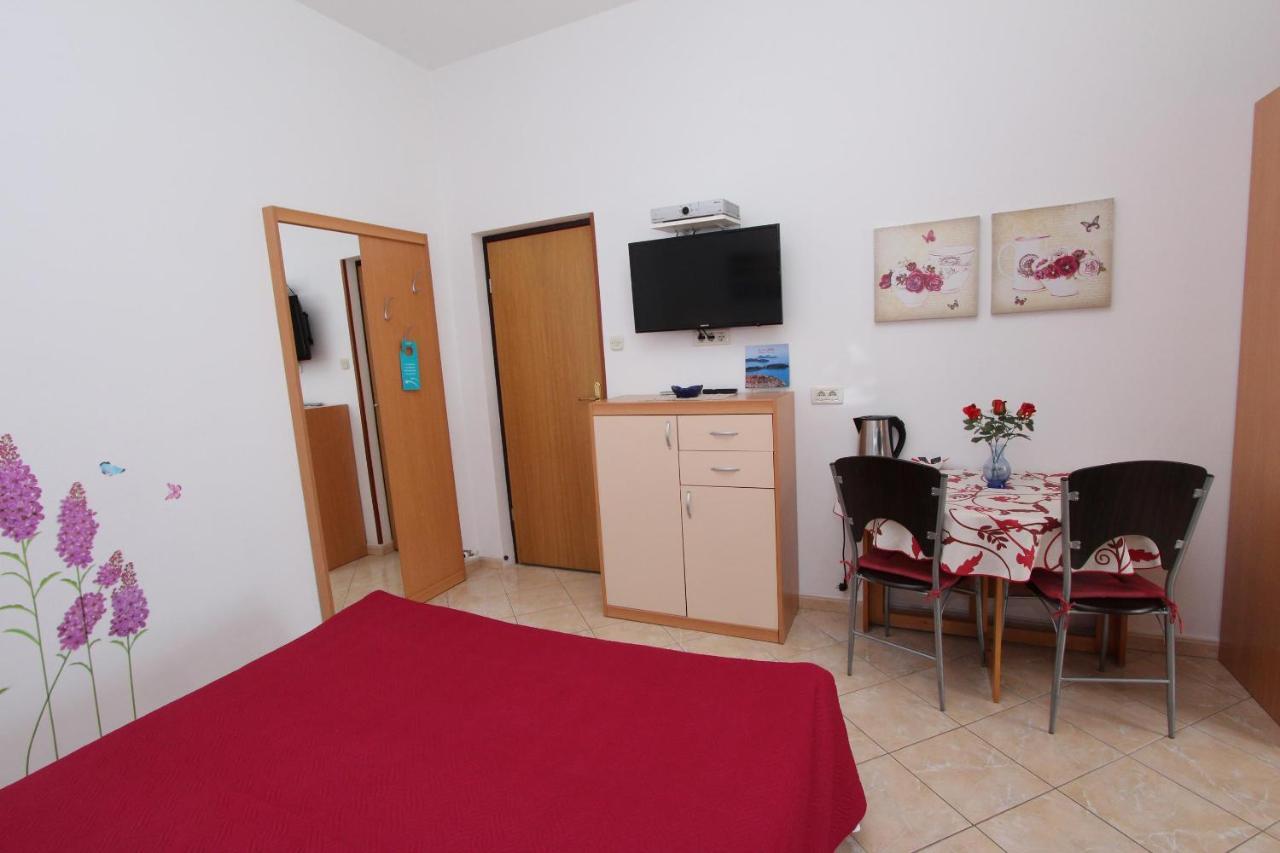 Room And Apartment Lea Rovinj Eksteriør bilde